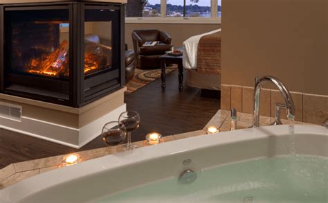 romantic jacuzzi suites in michigan|private spa rooms.